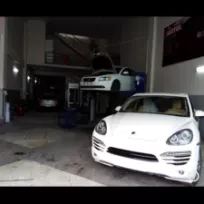 Gümüş motorlu araçlar