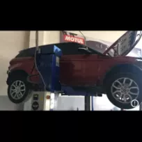 Gümüş motorlu araçlar